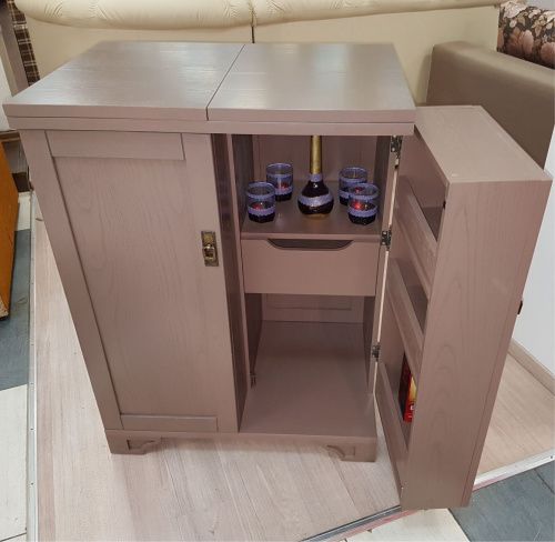 Винный шкаф-консоль со встроенным винным холодильником фото 3
